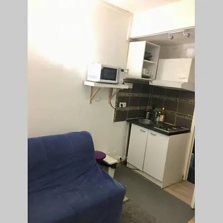 Studio Au Calme Centre Apartment